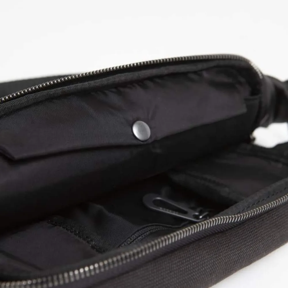 cote&ciel - Isarau Small Alias Cowhide Leather Black - Зображення 8