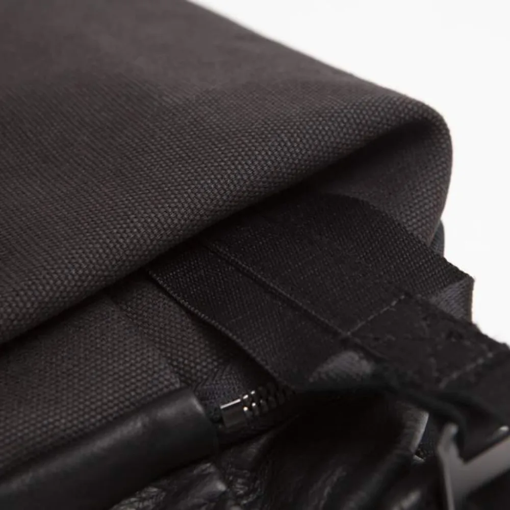 cote&ciel - Isarau Small Alias Cowhide Leather Black - Зображення 9